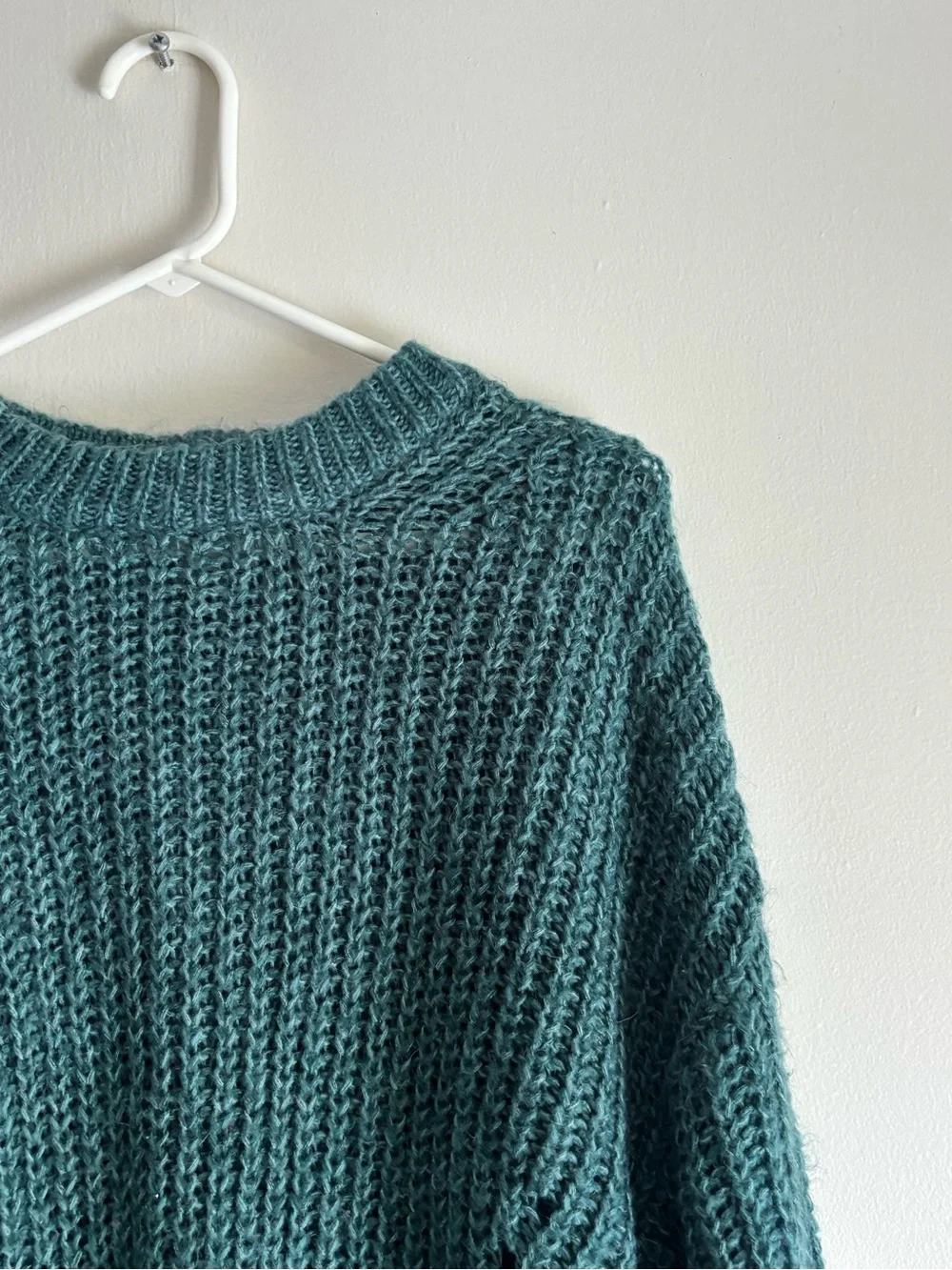 American Eagle Outfitters Teal Green Scoop-Neck Chunky Knit Sweater